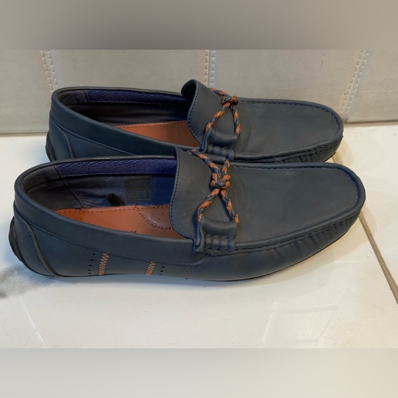 By TATA:WESTSIDE SOLEPLAY Navy blue formal shoes for men - Picture 2 of 6